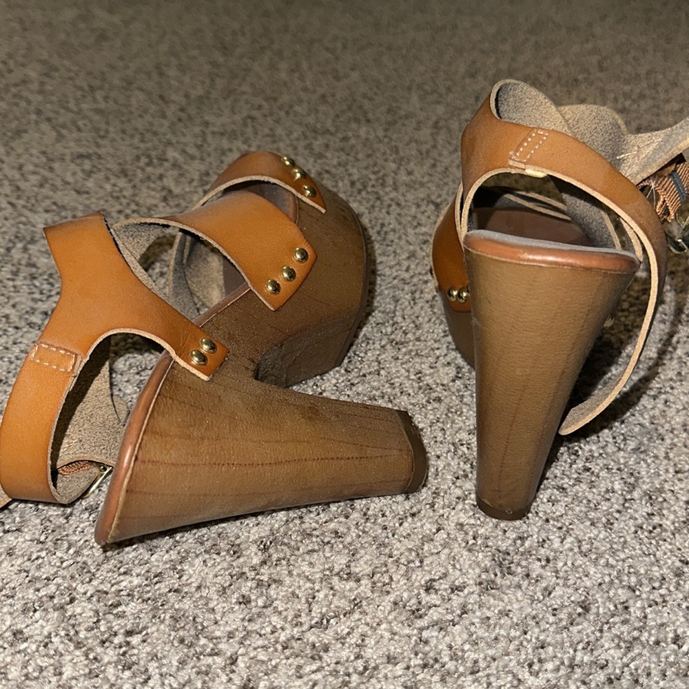 Target MOSSIMO heels - Picture 3 of 3